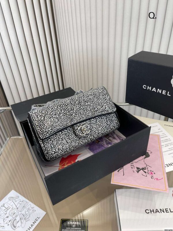 Modern Style Trendy CN Handbag 555