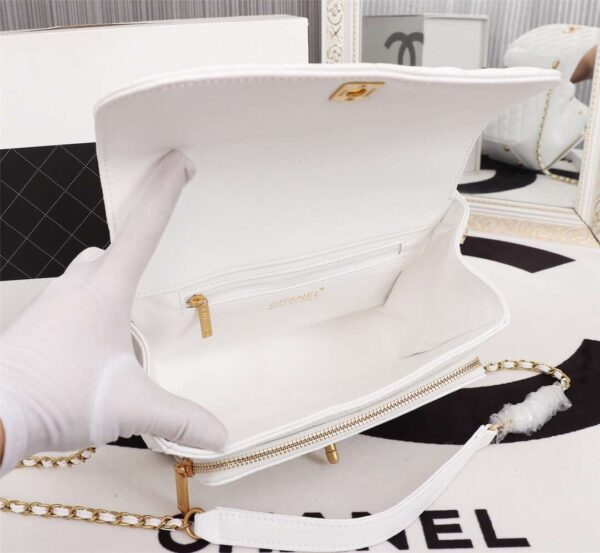 Modern Style Trendy CN Handbag 551