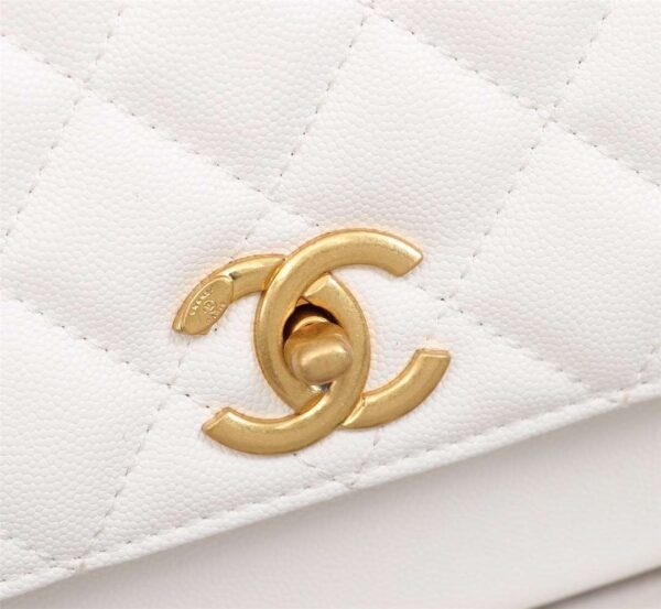 Modern Style Trendy CN Handbag 551
