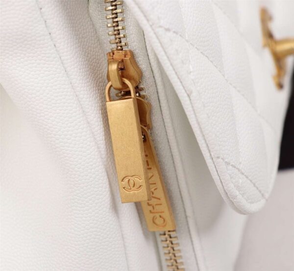 Modern Style Trendy CN Handbag 551