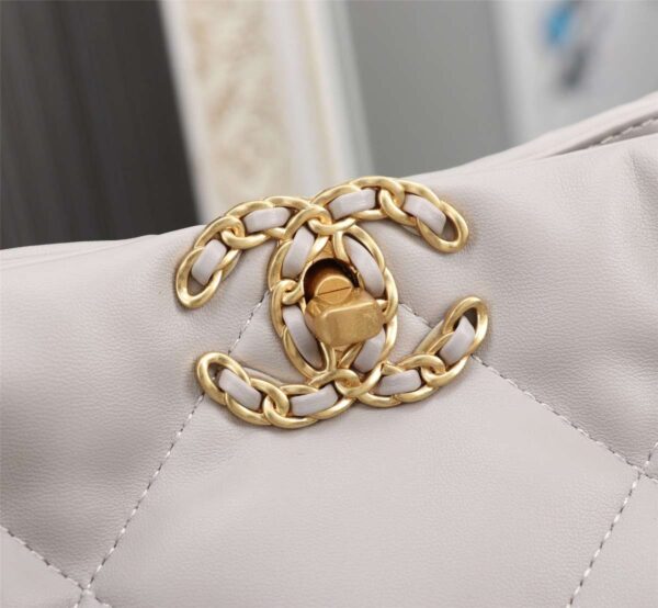 Modern Style Trendy CN Handbag 543