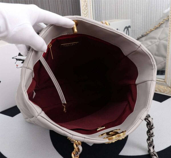 Modern Style Trendy CN Handbag 543