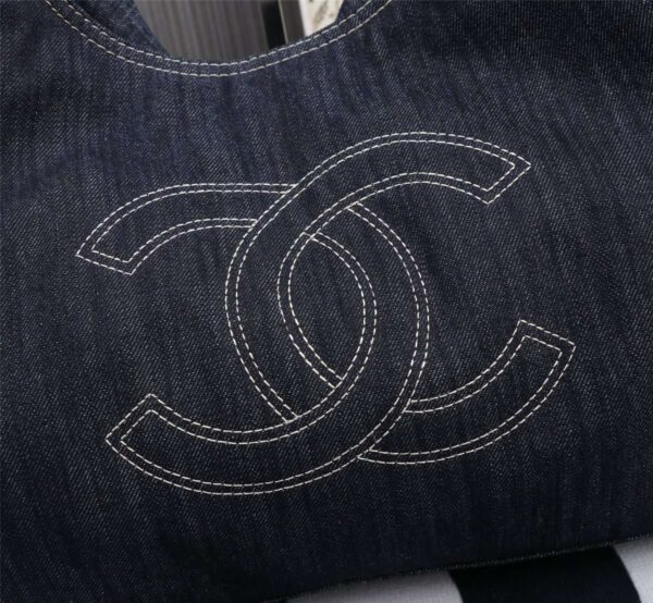 Modern Style Trendy CN Handbag 542