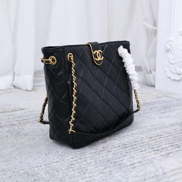 Modern Style Trendy CN Handbag 541