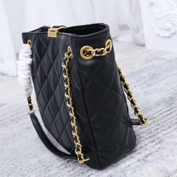 Modern Style Trendy CN Handbag 541