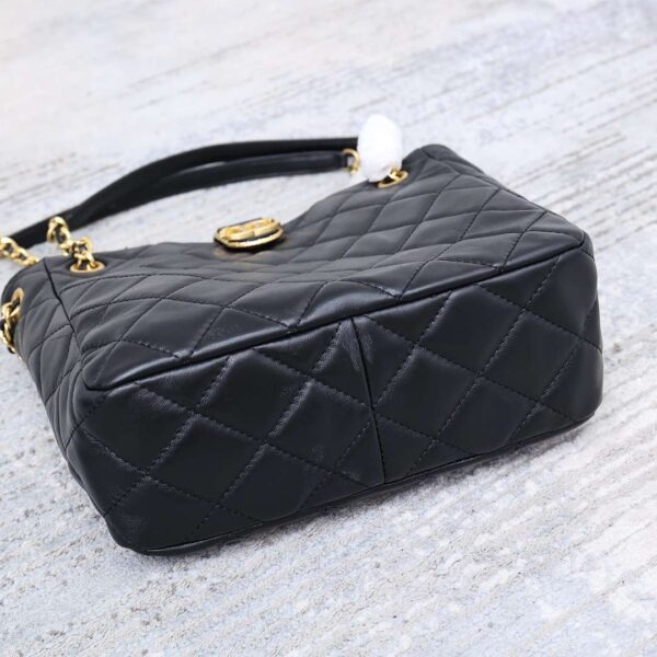 Modern Style Trendy CN Handbag 541