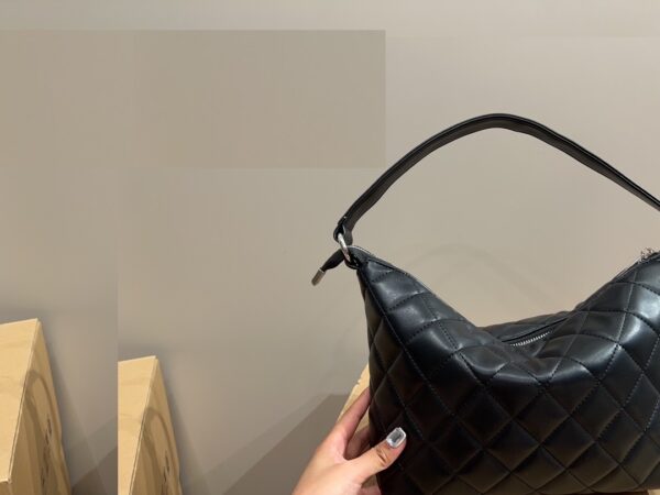 Modern Style Trendy Bag C3870