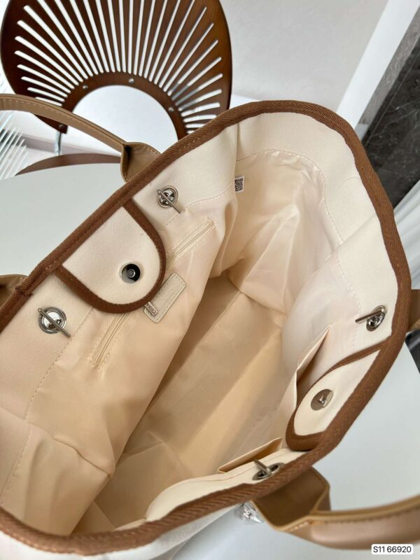 Modern Style Trendy Bag C3810