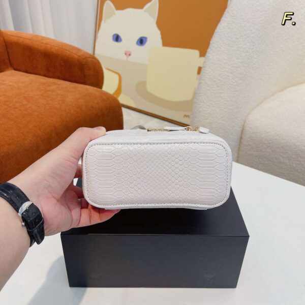 Modern Style Trendy Bag C3472-1