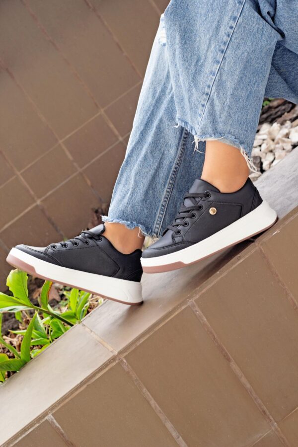 Ashley Black Comfort Sneaker Made in Colombia H0237 Ashley Black Comfort Sneaker Made in Colombia H0237